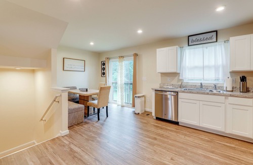 Milford House | Sunlit Milford Townhome < 2 Mi to Riverwalk!