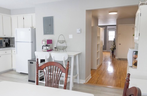 LaSalle Apartment | Sunny 3BR Oasis, Parkview, Rafting: 8 min. walk