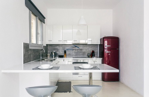 Vourkari House | Sunny and modern guest house "Illios" ideal for two couples or a small family.