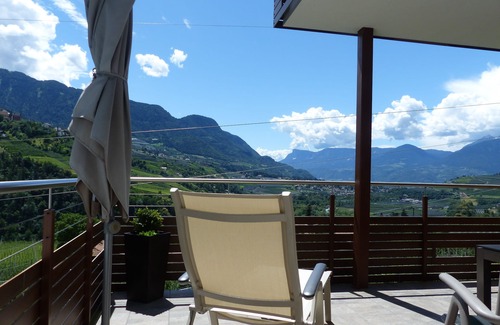 Rifiano Apartment | Sunny apartment, large south-facing balcony, wonderful view - South Tyrol GUEST PASS included