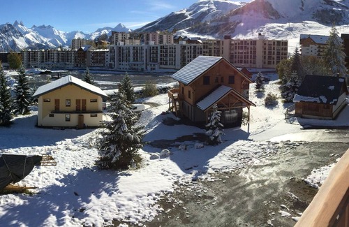 La Toussuire Apartment | Sunny Apartment Near Slopes, Shops, Balcony, Sleeps 5