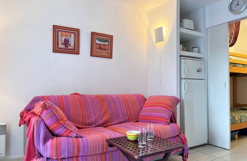 Cavaliere Beach Apartment | Sunny Apartment with Terrace, 100m from Beach - 6 Sleeps, Parking, WiFi, Baby Kit