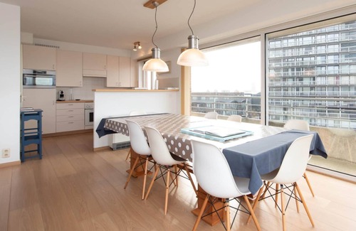 Mariakerke Apartment | Sunny apartment with large terrace