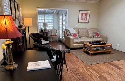 Balboa Island Cottage | Sunny Balboa Island Cottage: ”WINTER” 40%-50% OFF - Sep 27 to May 23, 2026