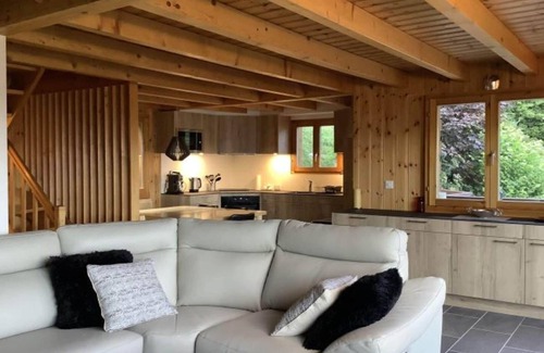Veysonnaz Ski Chalet | Sunny chalet in Veysonnaz for 10 guests