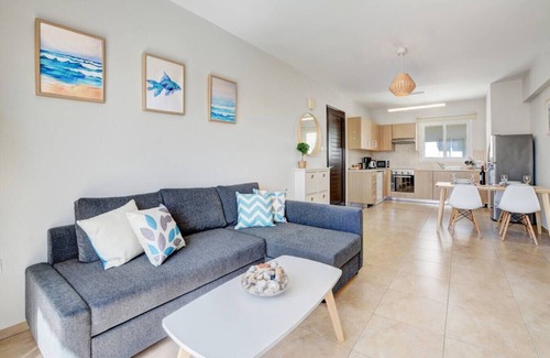 Kapparis Apartment | ♥ Sunny&Cozy Family Apartment ★ Walk to the Beach☼