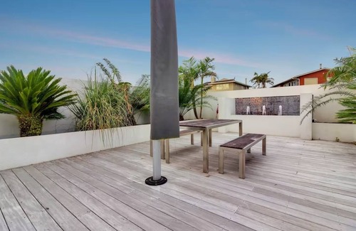 Bucklands Beach House | Sunny East Residence