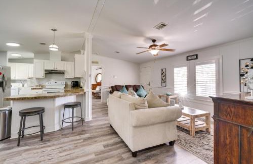 Iona House | Sunny Fort Myers Home with Screened-In Porch and Grill