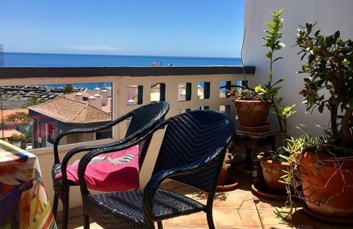 Valle Gran Rey Apartment | SUNNY HARBOR APARTMENT IN VALLE GRAN REY WITH LARGE BALCONY, 50m TO THE BEACH, WIFI