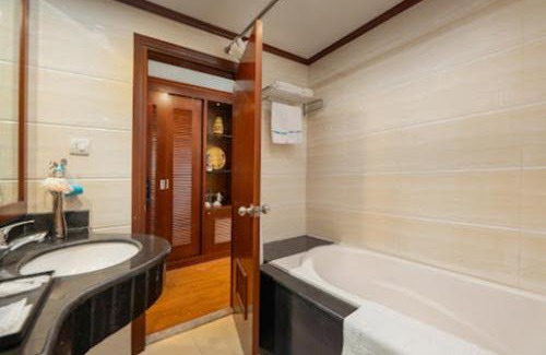 Trung Hoa Nhan Chinh Hotel | Sunny Hotel