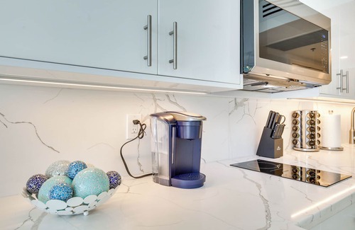 Sunny Isles Beach Apartment | Sunny Isles Beach Retreat w/Resort Perks!