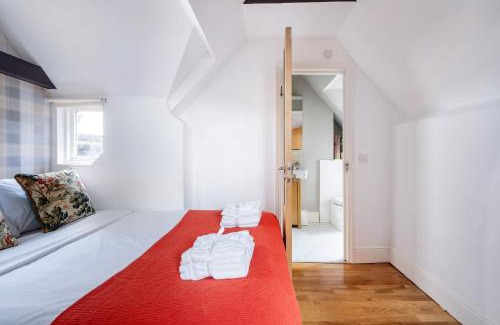 Holborn and Covent Garden Apartment | Sunny Loft in Center of London