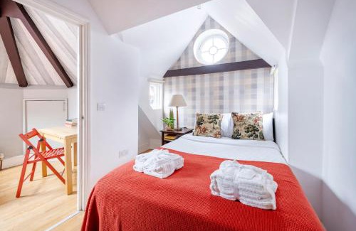 Holborn and Covent Garden Apartment | Sunny Loft in Center of London