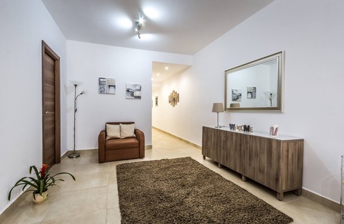 Mellieha Apartment | Sunny Modern Apartment