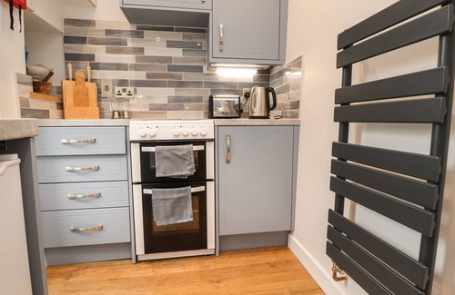 Grassington Cottage | SUNNY MOUNT COTTAGE, with a garden in Grassington