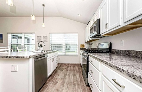 Wildwood House | Sunny Palms DeLuna Escape