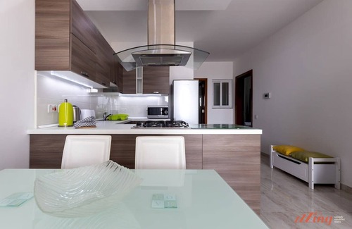Qawra Apartment | Sunny Penthouse w Terrace and Open Views