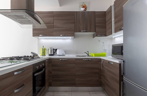 Qawra Apartment | Sunny Penthouse w Terrace and Open Views