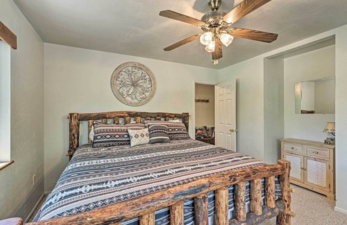 Prescott Cabin | Sunny Prescott Cabin w/ Deck & Grill, 1 Mi to Lake