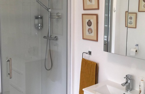 Boxgrove House | Sunny Rural Village Home sleeps 4/5 of Goodwood