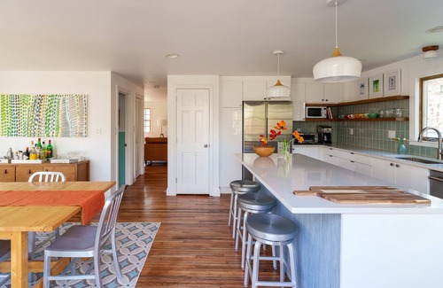 Vineyard Haven House | Sunny, secluded midcentury beach house short walk to Lambert's Cove-year round