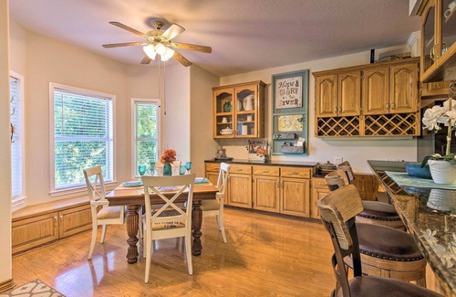 Seguin House | Sunny Seguin Retreat w/Canoes on Guadalupe River!