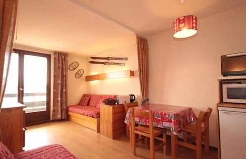 Les Saisies Apartment | Sunny studio, equipped with balcony in the heart of Les Saisies, pets allowed