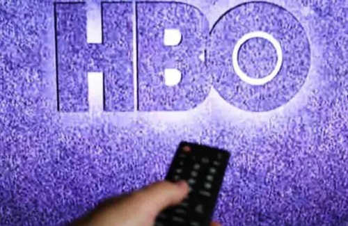 Midway District House | Sunny Studio Near All! 💜 of Restaurant Row w/HBO
