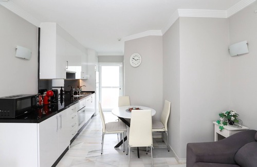 Urbanizacion Hacienda las Chapas Ski Chalet | Sunny townhouse - great hotel facilities