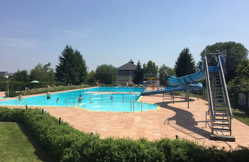 Gornau Apartment | Sunny vacation apartment with excellent connections to the cultural capital of Chemnitz