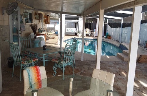 Greater Northdale House | Sunny warm private secure apartment
