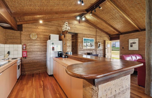Ledge Point House | Sunnybank