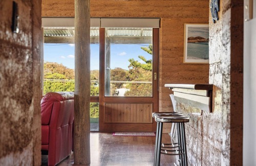 Ledge Point House | Sunnybank