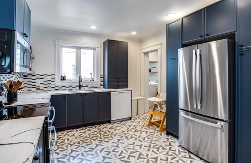 Perinton House | Sunnyside Cottage (3-Bedroom Home) - Pets Allowed by RedAwning