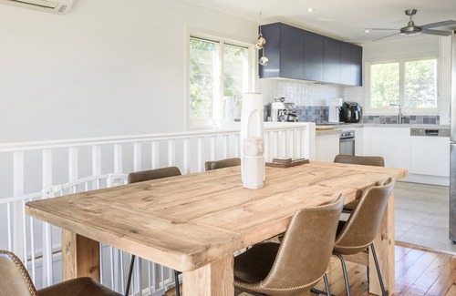 Killcare Heights House | Sunnyside House by HolidayCo.