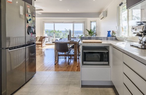 Killcare Heights House | Sunnyside House by HolidayCo.