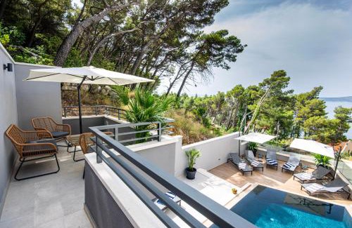 Brela Apartment | SunnySide luxury suites with free parking and swimming pool