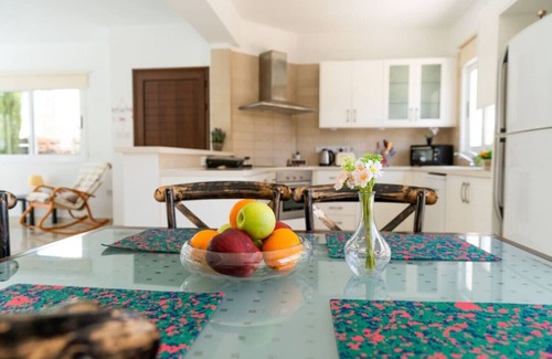 Kapparis Villa | SunnyVillas: 3BR Family Villa ☆Pool☆Walk to Beach