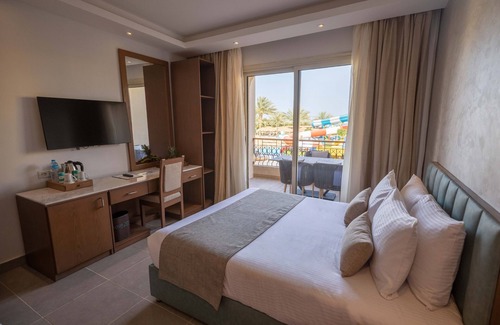 Al Mamsha El Seyahi Resort | SUNRISE Aqua Joy Resort - All inclusive