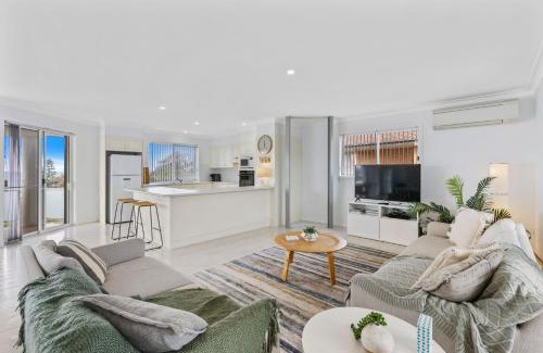 Malua Bay House | Sunrise on the Bay