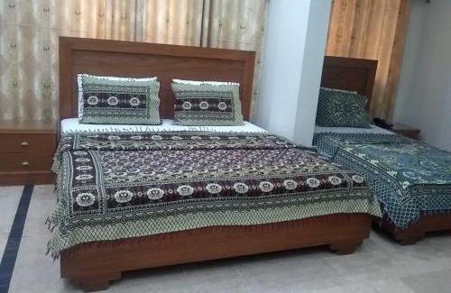 PECHS House | Sunrise Palace Guest House