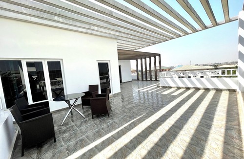 Utako Apartment | SUNRISE VIEW PENTHOUSE CONDO at UTAKO ABUJA. 24hrs LIT with AC, WIFI & KITCHEN