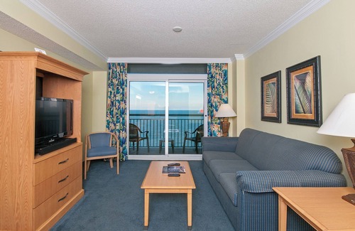 Myrtle Beach Hotel | Sunrise Views from 4 Peaceful Oceanfront Suites with Full Kitchen by the Beach