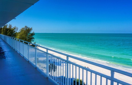 Sunset Beach Apartment | Sunset Beach Chateau Treasure Island 8470