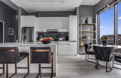 Old Fourth Ward Apartment | Sunset Boulevard by Atlanta Luxury Rentals