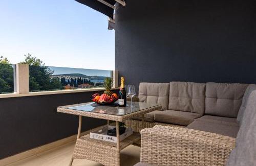 Trogir Apartment | Sunset Coral Trogir - apartment with pool