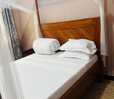 Arusha Cabin | Sunset Inn Lodge