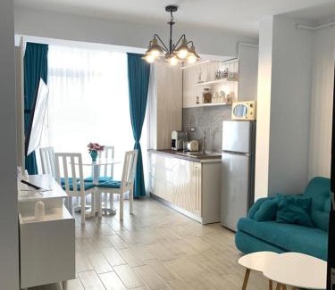 Mamaia-Sat Apartment | SUNSET MEMORIES ApartHotel Pool & Spa Mamaia Nord