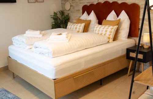 Altstadt Apartment | Sunset Oasis, Dachterrasse mit Ausblick, Tiefgarage, Nähe Bahnhof, WLAN