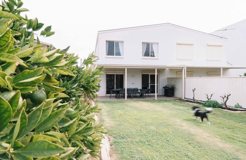 Adelaide House | Sunset Ocean Views Esplanade, 6 BR, Sleeps 15
